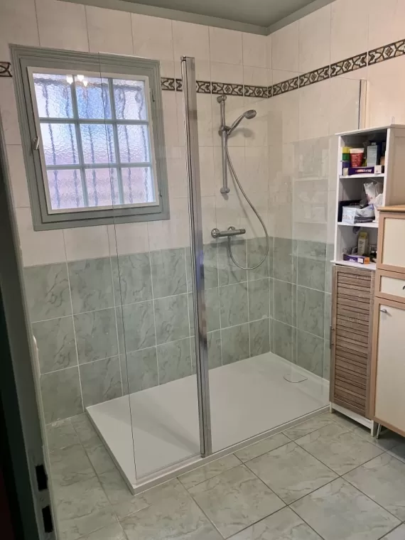 Nouveau bac à douche extra-plat